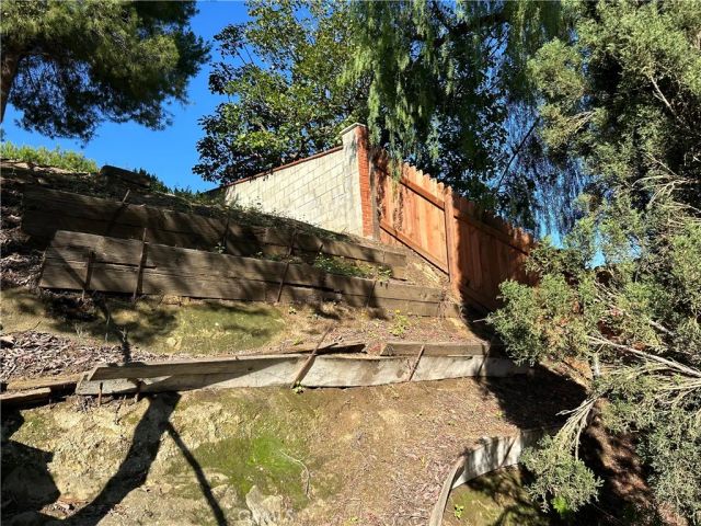 10553 McBroom, Sunland, CA 91040