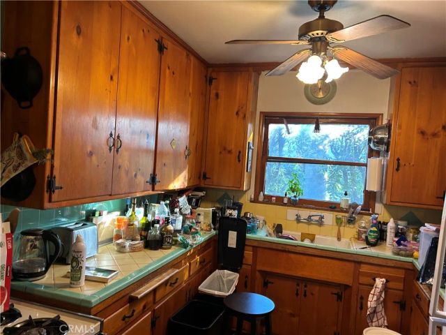 10553 McBroom, Sunland, CA 91040