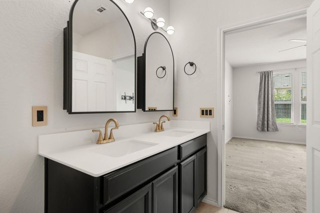 11708 Roscommon TRL, Austin, TX 78754