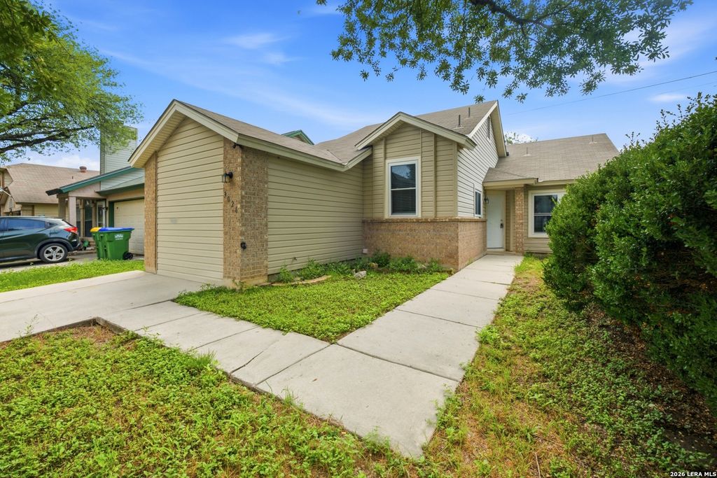 3026 BEACON FLD, San Antonio, TX 78245