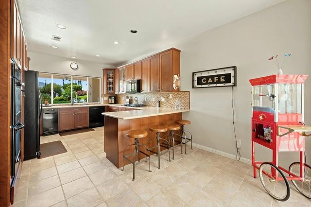 138 Lake Shore Drive, Rancho Mirage, CA 92270