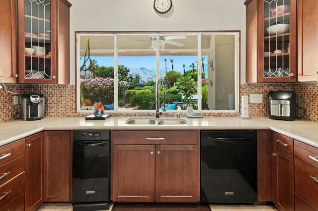 138 Lake Shore Drive, Rancho Mirage, CA 92270