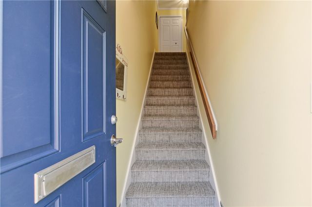 216 Goddard Row, Newport, RI 02840