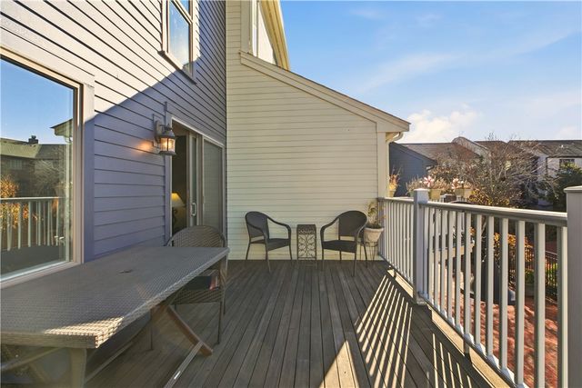 216 Goddard Row, Newport, RI 02840