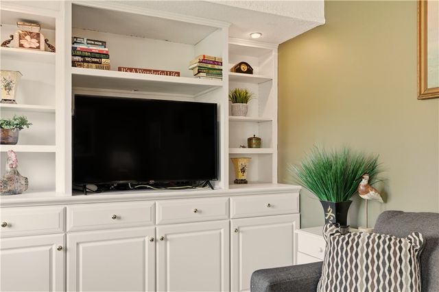 216 Goddard Row, Newport, RI 02840