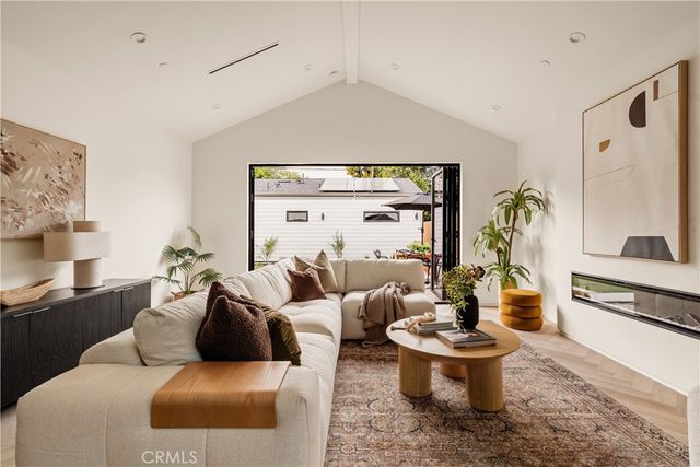 15337 Lemay Street, Van Nuys, CA 91406