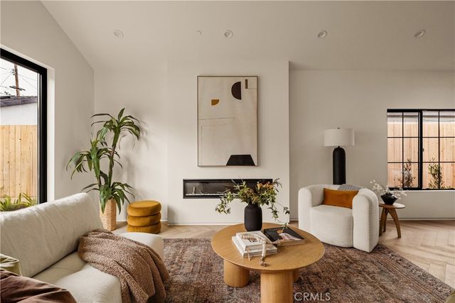 15337 Lemay Street, Van Nuys, CA 91406