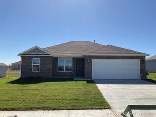 1101 W Abilene Road, Claremore, OK 74019