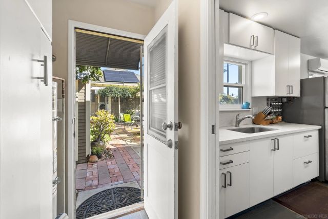 4020 Front St, San Diego, CA 92103