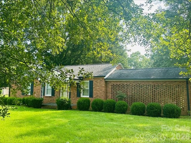 1952 N Nc 16 Business Highway, Denver, NC 28037