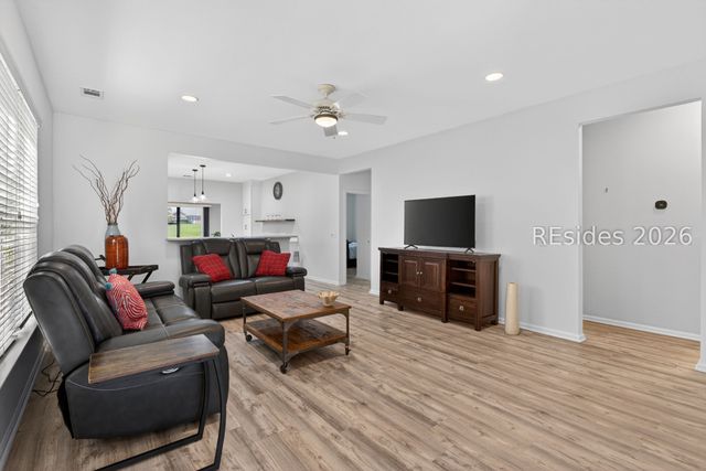 124 Honesty Ln, Bluffton, SC 29909