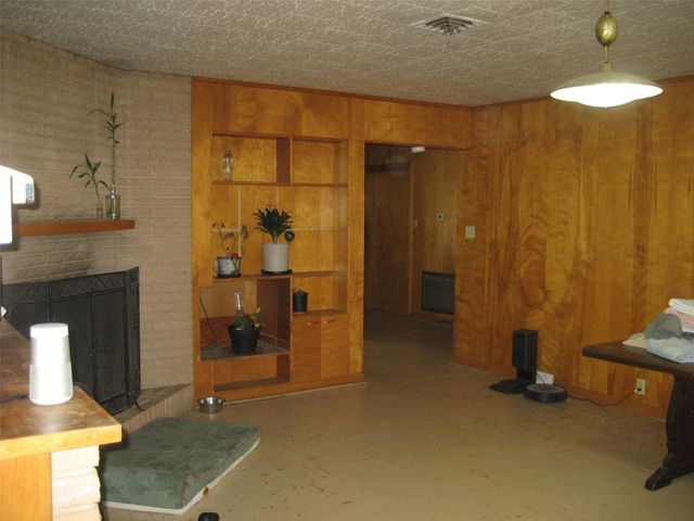1000 E Mimosa, Crockett, TX 75835