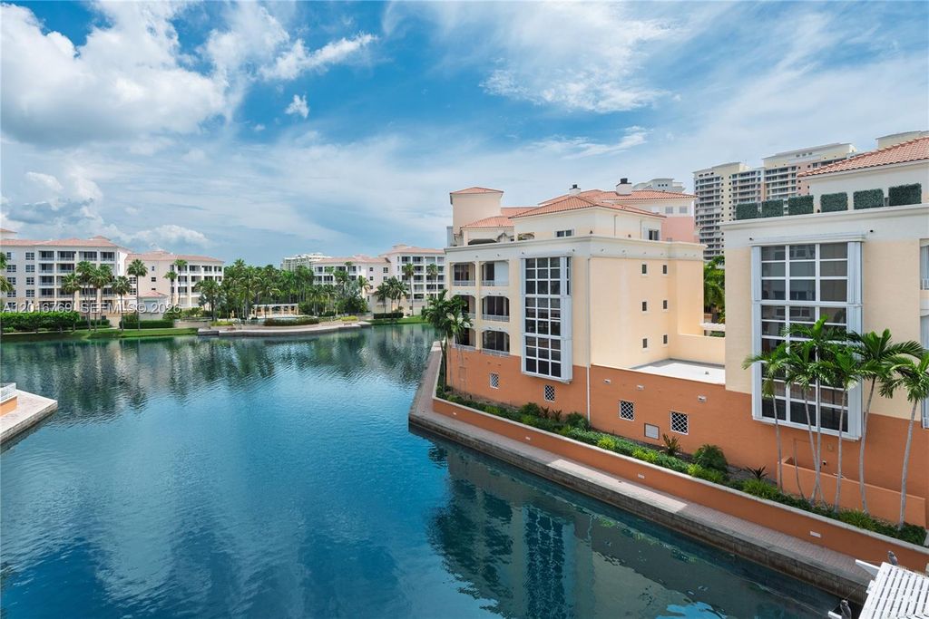 737 Crandon Blvd 402 402, Key Biscayne, FL 33149