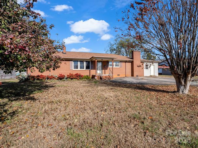2815 Highland Drive, Lincolnton, NC 28092