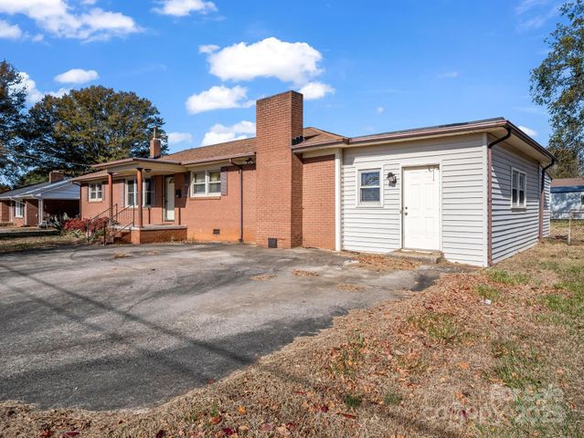 2815 Highland Drive, Lincolnton, NC 28092
