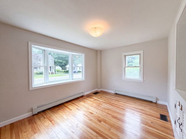 4 Macarthur Cir, Peabody, MA 01960