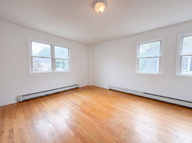 4 Macarthur Cir, Peabody, MA 01960