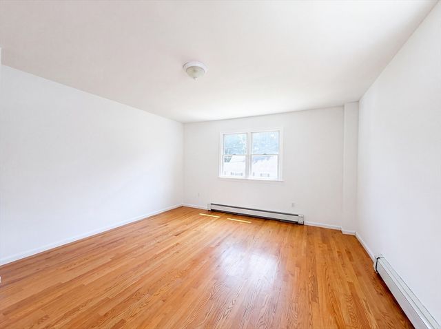 4 Macarthur Cir, Peabody, MA 01960