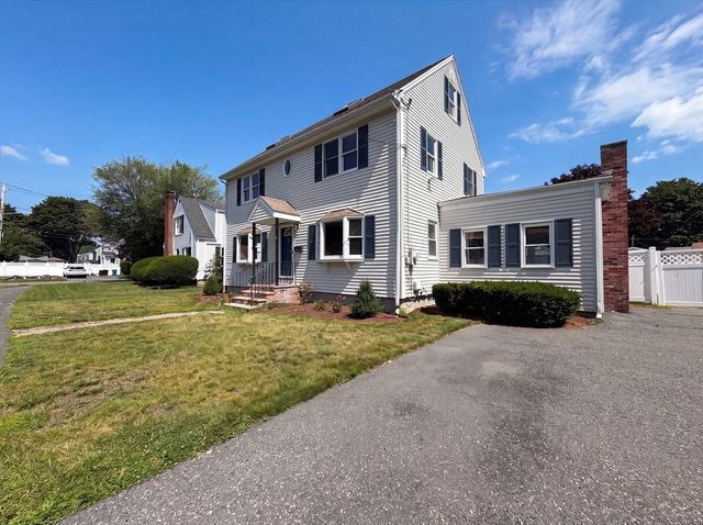 4 Macarthur Cir, Peabody, MA 01960