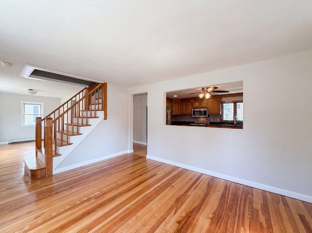 4 Macarthur Cir, Peabody, MA 01960