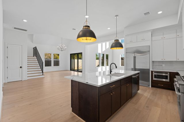 8553 Western Drive, Houston, TX 77055