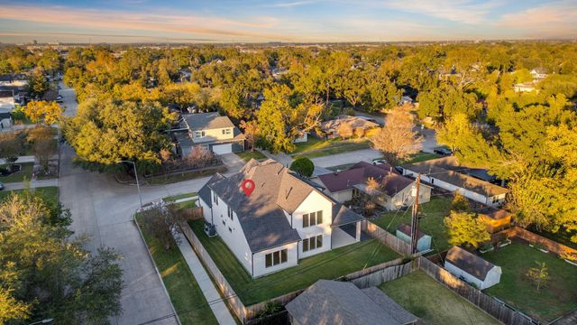 8553 Western Drive, Houston, TX 77055