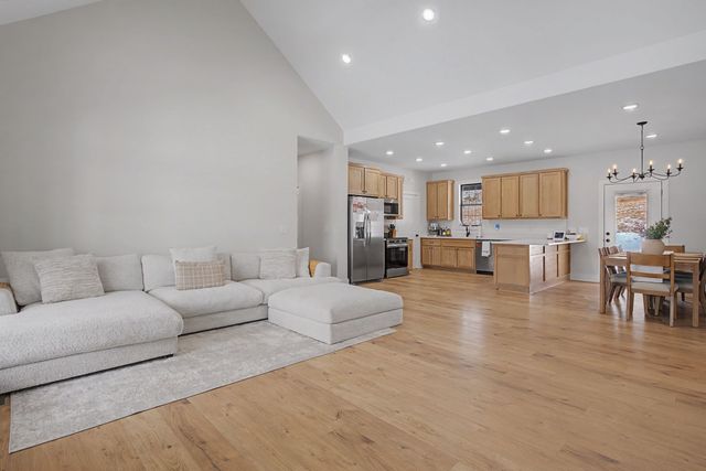 638 Howell Rd, Westmoreland, TN 37186