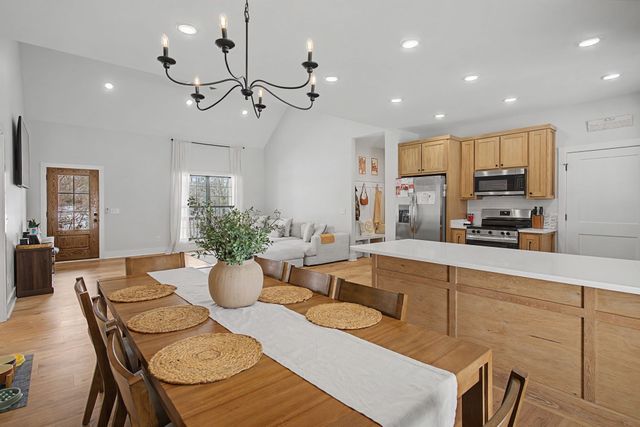 638 Howell Rd, Westmoreland, TN 37186