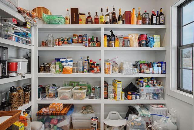 638 Howell Rd, Westmoreland, TN 37186