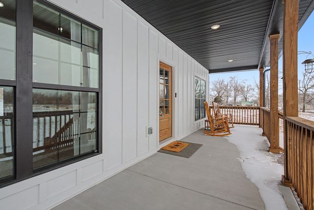 638 Howell Rd, Westmoreland, TN 37186