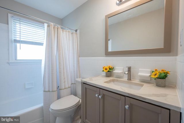 804 221ST ST, Pasadena, MD 21122