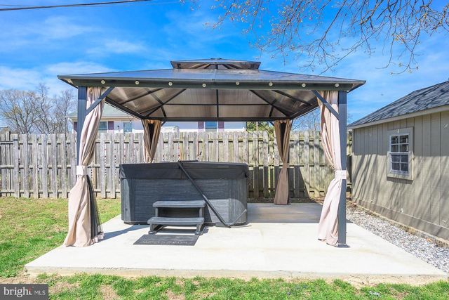 804 221ST ST, Pasadena, MD 21122