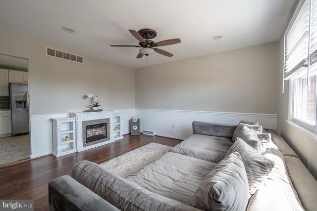 804 221ST ST, Pasadena, MD 21122