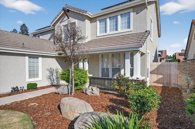 1942 E Desert Island Drive, Fresno, CA 93730