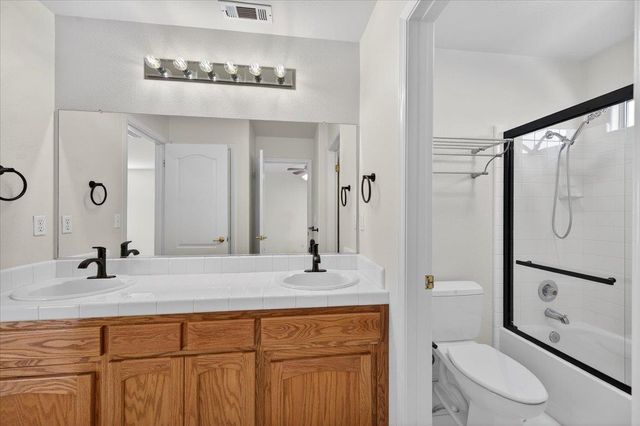 1942 E Desert Island Drive, Fresno, CA 93730