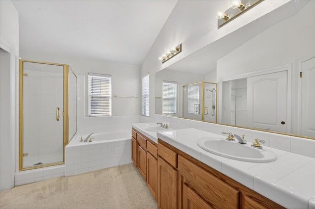 1942 E Desert Island Drive, Fresno, CA 93730