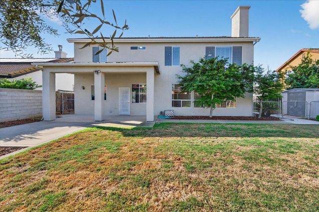 1942 E Desert Island Drive, Fresno, CA 93730