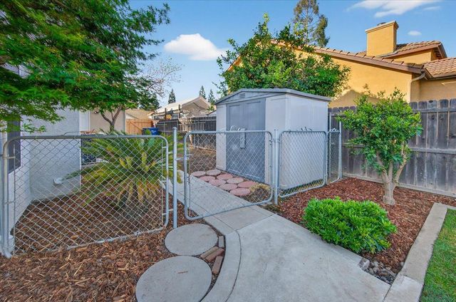 1942 E Desert Island Drive, Fresno, CA 93730