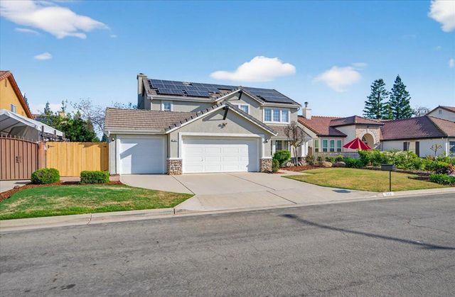 1942 E Desert Island Drive, Fresno, CA 93730