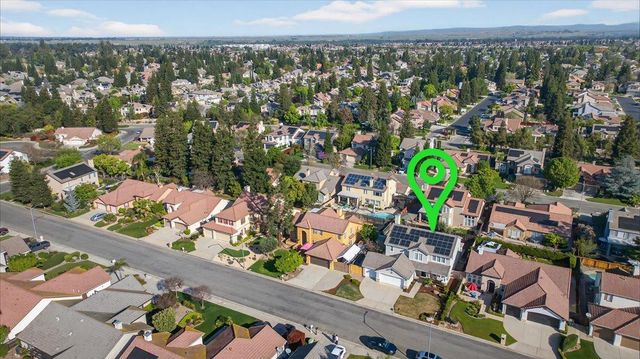 1942 E Desert Island Drive, Fresno, CA 93730