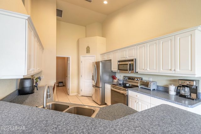 8 Lamoyne Lane, Palm Coast, FL 32137