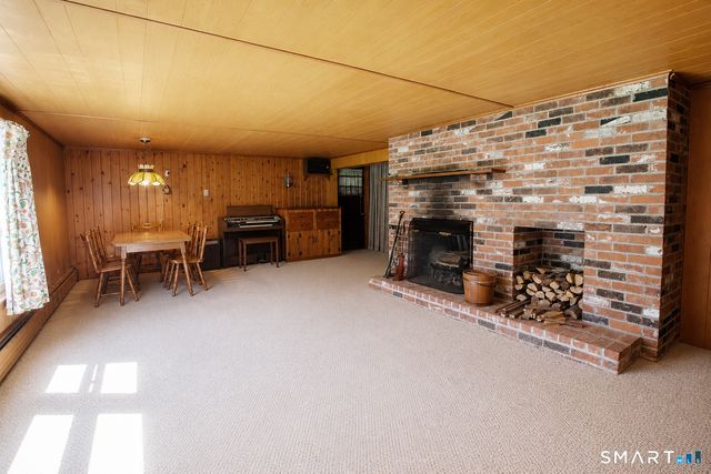 62 Newgate Road, East Granby, CT 06026
