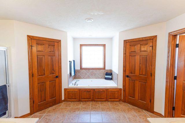 3779 N Ashbury Drive, Springfield, MO 65803