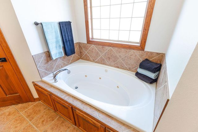3779 N Ashbury Drive, Springfield, MO 65803