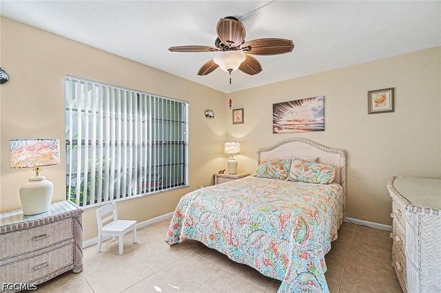4622 SW Santa Barbara PL 111, Cape Coral, FL 33914
