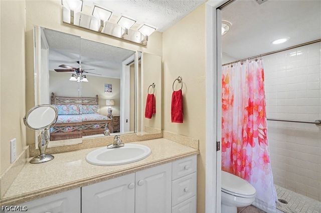 4622 SW Santa Barbara PL 111, Cape Coral, FL 33914