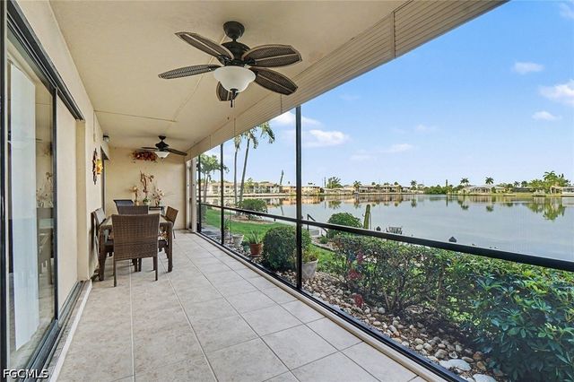 4622 SW Santa Barbara PL 111, Cape Coral, FL 33914