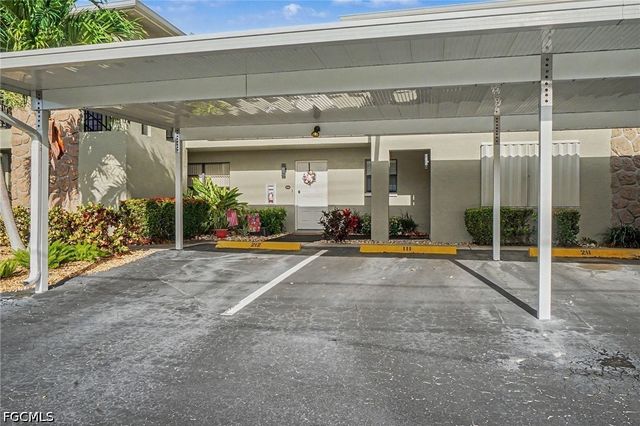 4622 SW Santa Barbara PL 111, Cape Coral, FL 33914