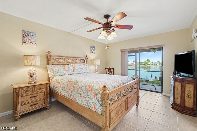4622 SW Santa Barbara PL 111, Cape Coral, FL 33914