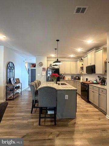 84 PREENING RD, Hedgesville, WV 25427